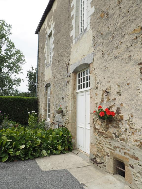 Bed and Breakfast Les Grands-Aulnais Cossé-le-Vivien Exterior foto